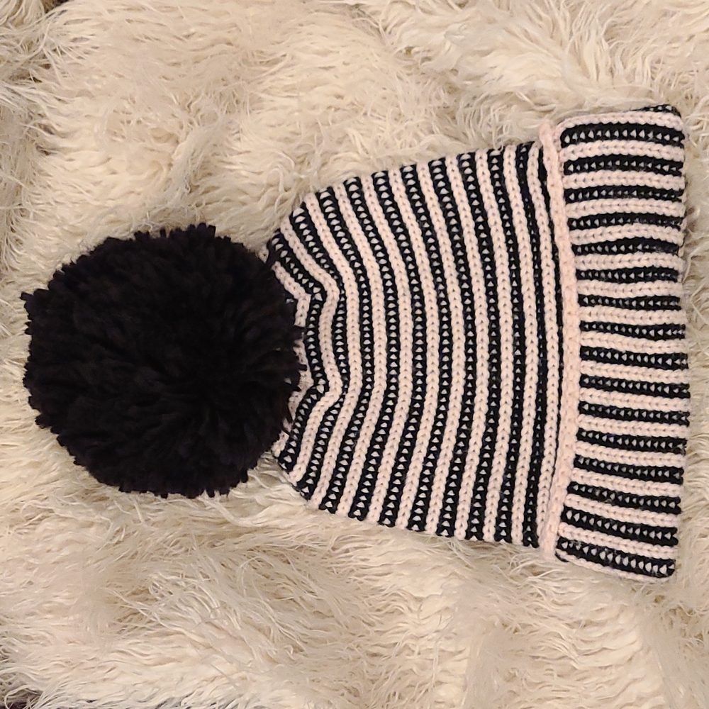 Kate Spade winter hat with giant pompom